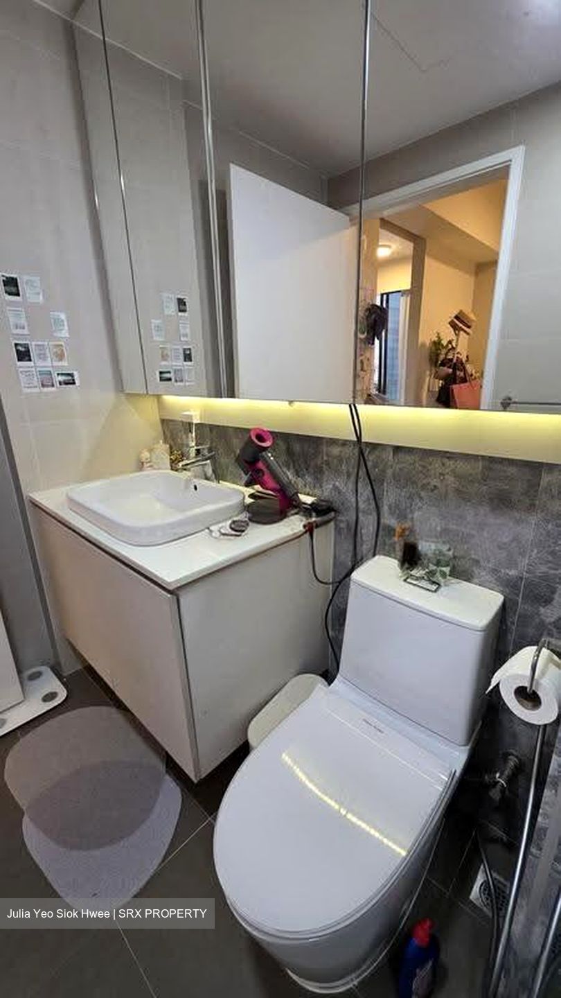 The Luxurie (D19), Condominium #616090421